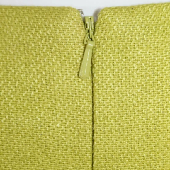 KAY UNGER SLEEVELESS RUFFLED V-NECK SHEATH Dress - Picture 4 of 5